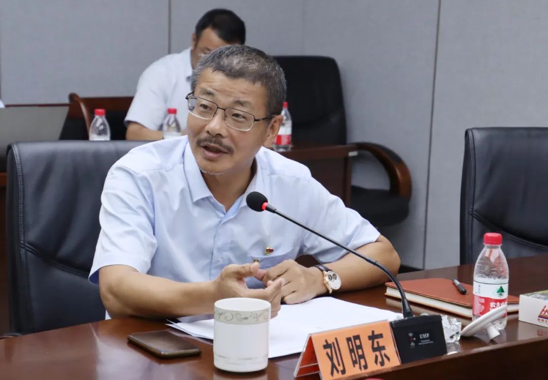 菠菜担保网党委召开主题教育背面典范案例剖析会