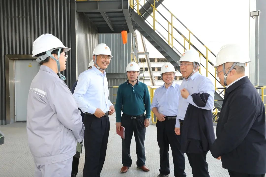 海南省政协副主席李国梁一行到菠菜担保网调研