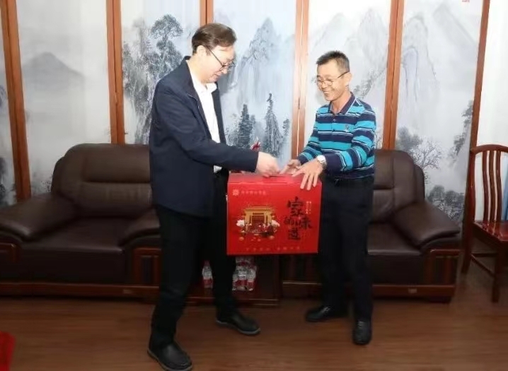 海南省总工会到菠菜担保网开展新春慰问