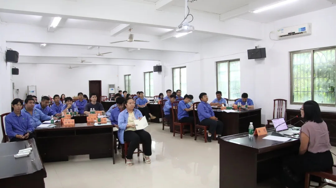 练好内功 讲好故事 菠菜担保网举行第一期通讯员培训班